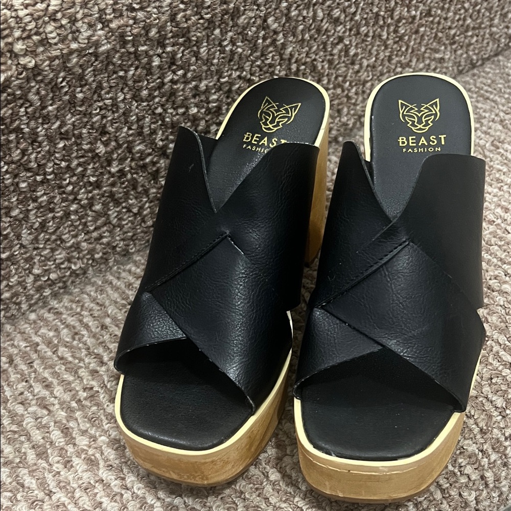 BEAST FASHION Black and Tan Women's Mules